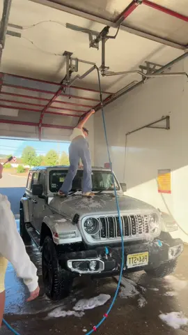 Y’all weren’t expecting this one #pimpycarwash