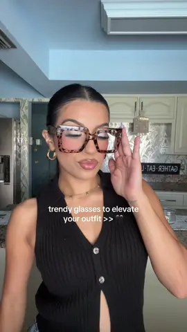 perfect for your fall capsule wardrobe 🖤🤎 #glasses #outfitdetails #styleinspo #cuteglasses #fallstyle 