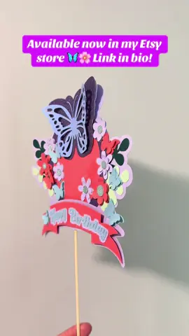 A little detail that makes the cake unforgettable ✨🦋🌸 Our butterfly & floral Happy Birthday cake topper brings magic to any party! #butterflycaketopper #floralcaketopper #happybirthdaytopper #birthdaycakedecor #partysupplies     