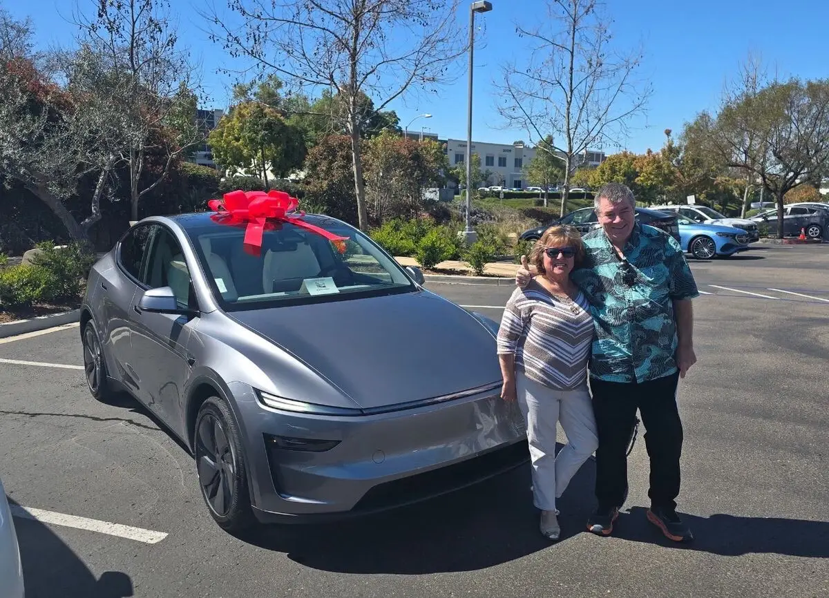 #Elonmusk #Tesla #gifts #canada_life🇨🇦 #realaccount 
