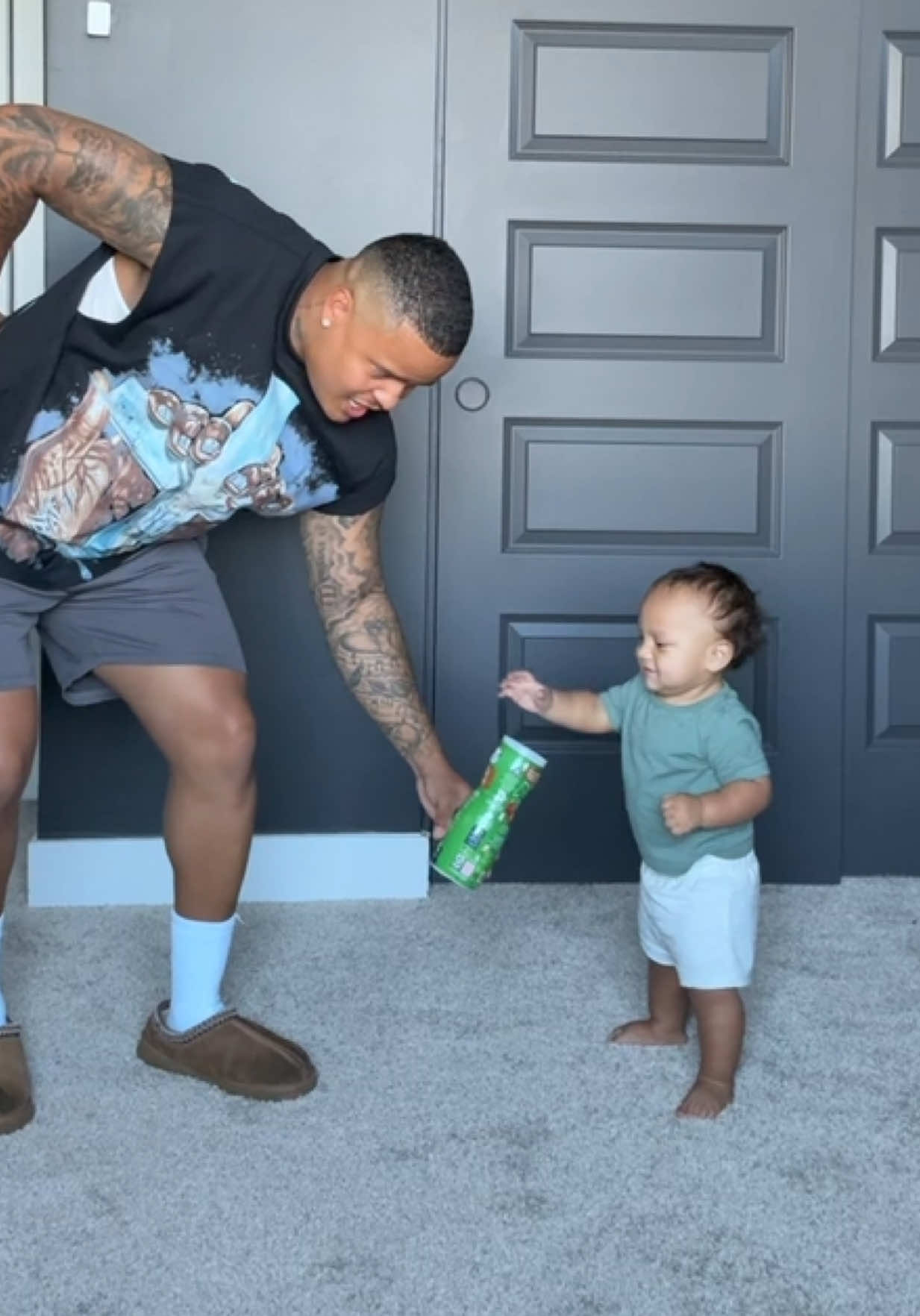 His rush attack is quick 😭😂😂 @Zaza #larobenz #zaza #babies #
