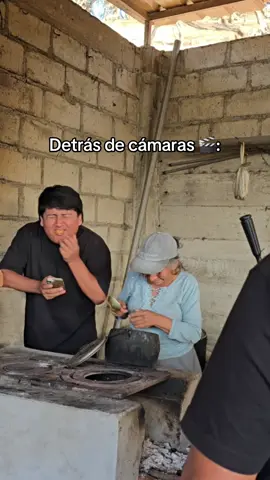 Detrás de cámara de la cachetada  jajaja #sibenito #humor #fyp 