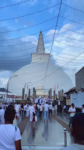 හිතෙන දේ වේන්නේ නෑ , වෙන දේ හිතා ගන්න බෑ....🙏 |  #anuradhapura_sri_lanka🇱🇰 #ancient #ruwanweliseya❤️☸️🙏 #foryoupage #fyp @tiktok creators 