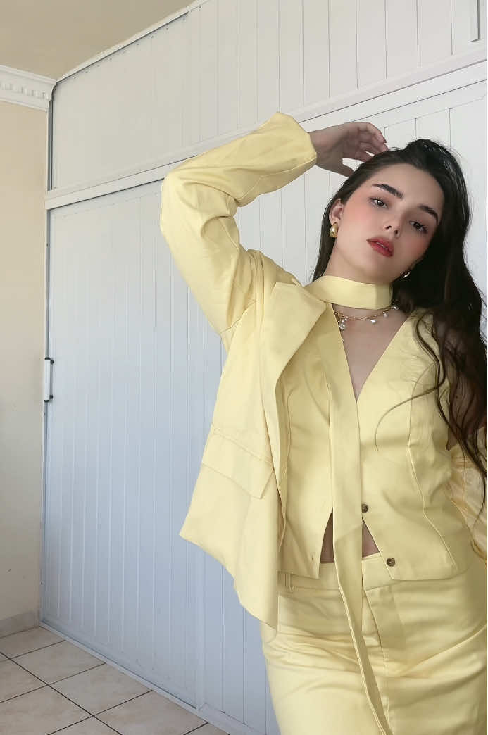 El amarillo me queda re bien ✨ . Shop the trendiest at ROMWE,AiiRZ,MISSGUIDED,Livesso,COSMINA,Poéselle,BizChic,Maija,SHEIN BAE . #SHEINtrends #publicidadpagada #SHEINforAll  ¡Usa 2509MXQSliaacoronel373 para obtener descuentos! @sheinmex @shein_official Nombre de la tienda:MISSGUIDED 🆔 84513458 🔗 https://shein.top/ondsx0b