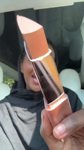 I have never contoured my nose btw😂#contouring #contourstick #lys #lyscontourstick #tiktokshopcreatorpicks 