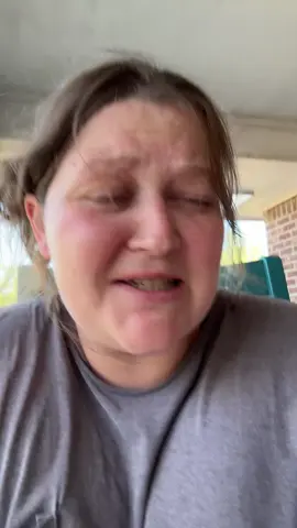 Come on man…. Obviously it’s not that hard……. Hahahah I’m totally kidding keeping my kids alive and everyone fed and the house decent takes all I have 💀😂😂 I do not have the energy to deep clean…. Thank God for Alysha she saves my butt! #MomsofTikTok #jokes #parentsoftiktok #sahm #kidsoftiktok 