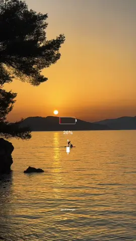 Ako bi me neko pitao koji je najljepši dio dana, vjerovatno bih rekao zalazak sunca. A tvoj? • If someone asked me what the best moment of the day is, I’d probably say sunset. What’s yours? #crnagora #montenegro #karadağ #sunset #perast 