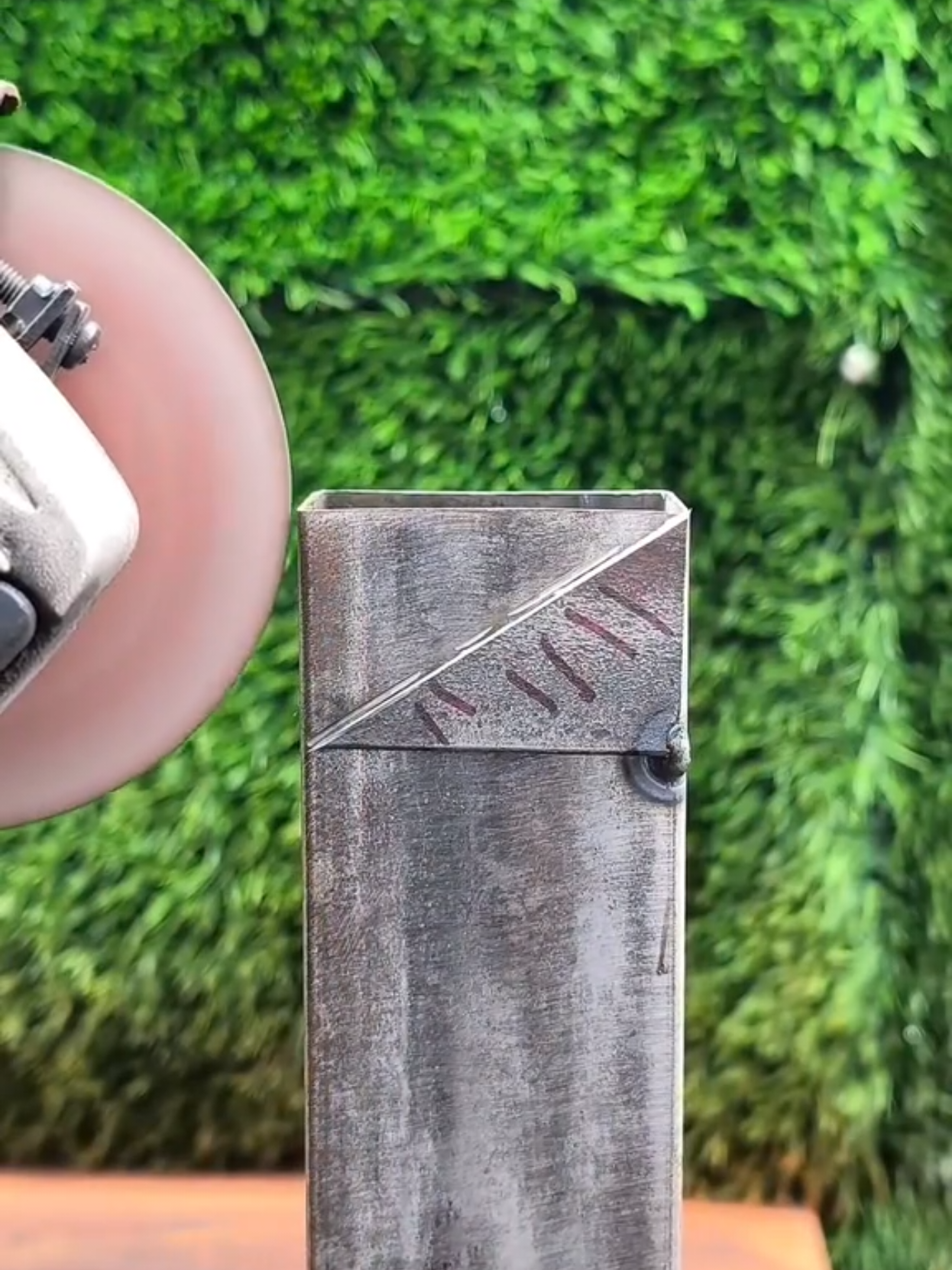 simple trick to join angle iron and square #welding #tricks #art #cutting