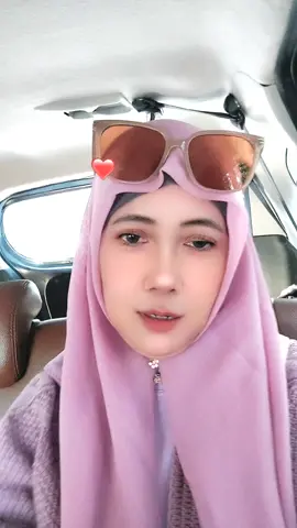 yang ku ingat hanya wajah kamu janji ku tak pernah main main sekali kamu tetap kamu ..  #liriklagu 