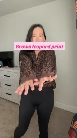 I am loving wearing brown this year paired with a good booty, lifting legging perfect fall outfit.  #l#leopardprintf#falloutfitsh#halarah#halaraleggingsf#fallessentials