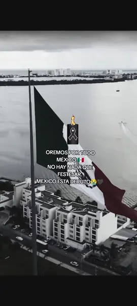 MÉXICO ESTA DE LUTO 🖤🕊️  🇲🇽🔥 México está de luto 🔥🇲🇽 Ayer vivimos una de las tragedias más impactantes en la CDMX… una pipa explotó en el Puente de la Concordia, dejando varios fallecidos y decenas de heridos. 😔💔 Las llamas alcanzaron más de 30 metros de altura y el fuego consumió todo a su paso… autos, calles y hasta esperanzas. 🚒🚨 Hoy millones de mexicanos lloramos por las víctimas, nos solidarizamos con sus familias y pedimos justicia y seguridad en nuestras carreteras. 🙏🕊️ Un día negro para nuestra ciudad… México está de luto. 🖤🇲🇽 #MéxicoEstáDeLuto #CDMX #Noticias #PuenteDeLaConcordia