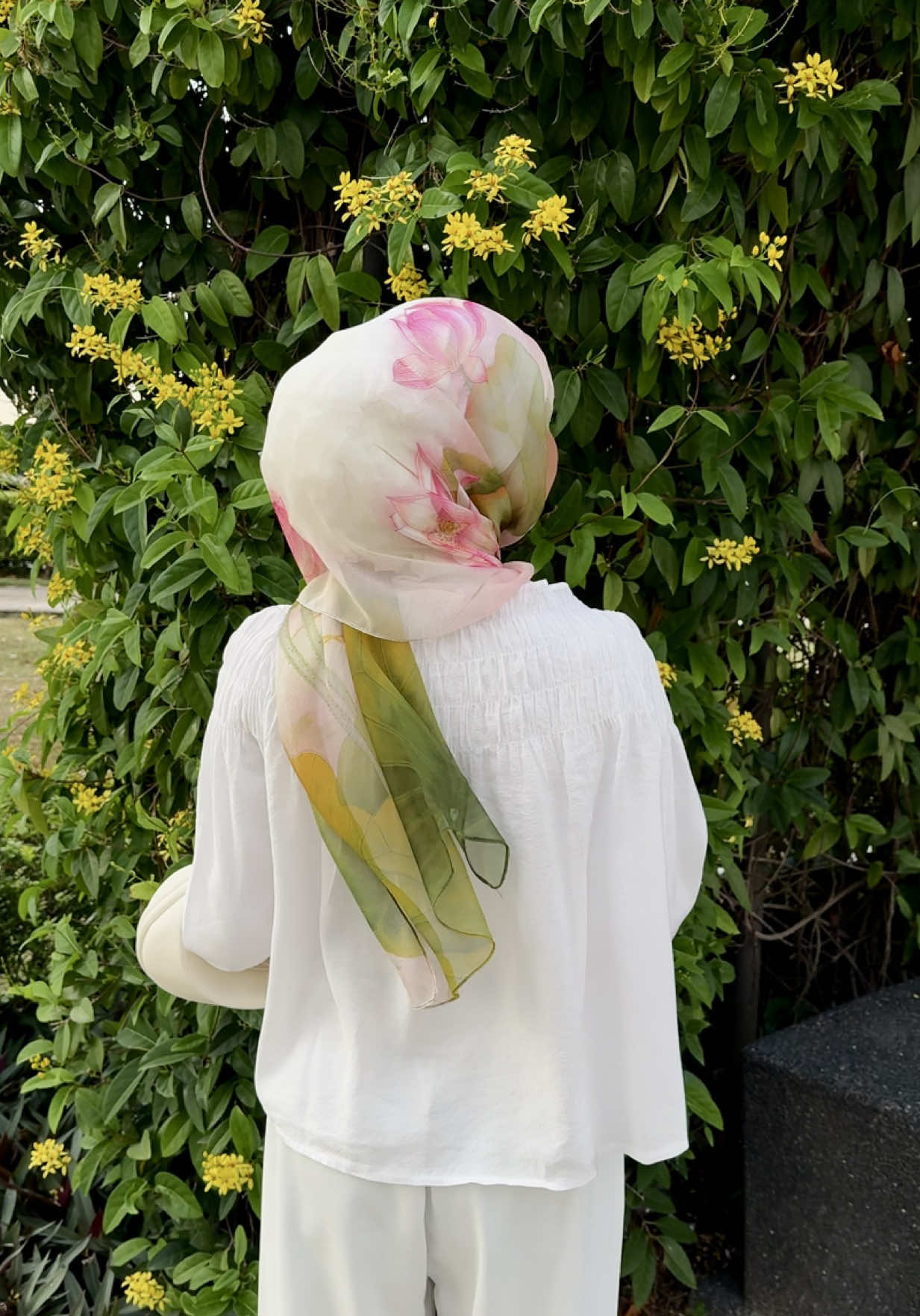 Cantik betul la shawl ni , patutla viral 🥹 #shawlviral #shawlchiffon #shawl 