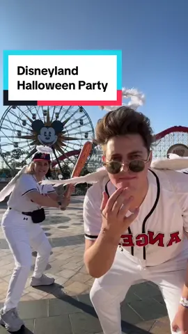 There's Angels in the Outfield! ....and in DCA! #oogieboogiebash #disneycosplay 