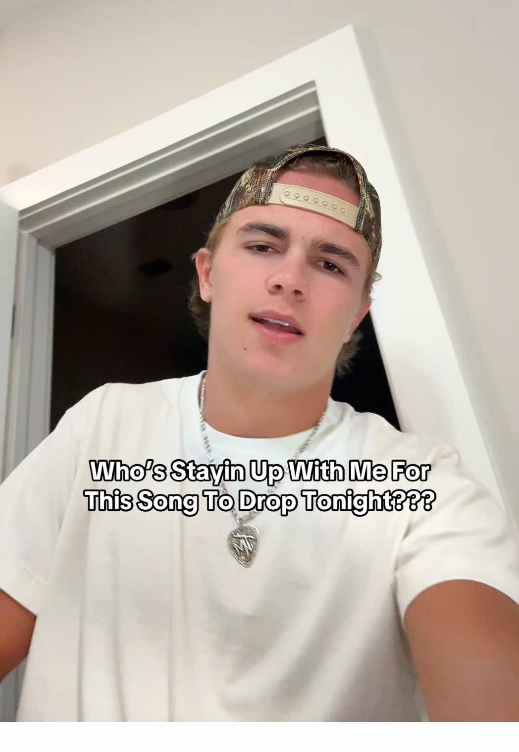 Goin on IG Live Right Before the drop I’ll See Yall there 🤘🤘🤘 #breakmyhearttonight #timmymckeever #newmusicfriday 