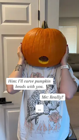 Wouldn’t trade this quality time for anything 😂🎃#marriedlife #pumpkinseason #couplescomedy 