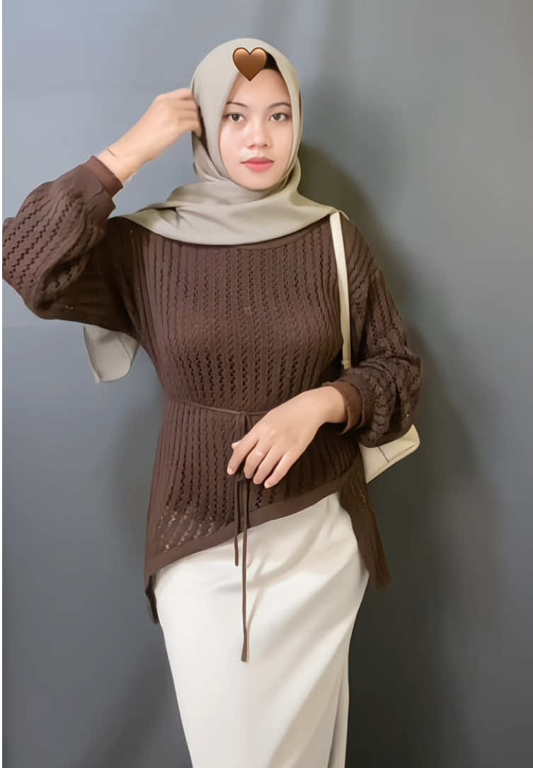 Baju favorit guee🤎🫶🏻@TIARASTORRE #ootdpantai #outfitpantai #kondanganoutfit #rajutpremium #fyp