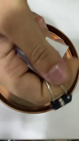 Descubra o nome da pessoa no final do vídeo e me segue para saber mais. #tarot #tarotreading #cartomante #letras #cartasdetarot 