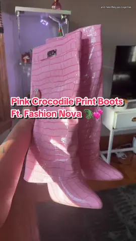 I am in LOVEEE with these boots, thank youuuu @Fashion Nova 😍😍😍 #boots #fallfashion #fashiontiktoks #fashiontok #tiktokshopfinds 