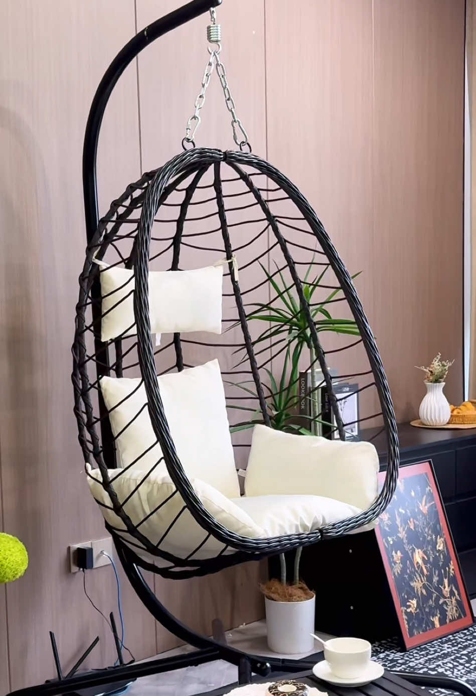Good 👍 #eggchair #Outdoors #lhbcraft #FallFreshness #porchswing 