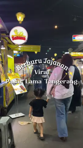 Karena jajan di pasar lama tangerang bukanya dari sore sampe malem jadi kalo pulang mager yaa untung aku nemu hotel yang deket banget pusat kuliner pasar lama nama hotel nya📍Sans Pasar Lama Tangerang  Aku booking nya lewat aplikasi RedDoorz langsung karena lebih murah, dan tinggal masukin kode promo nya “YUKNGINEP” buat dapetin harga promo.  @RedDoorz Indonesia  Yuk download aplikasi RedDorz buat staycation aman, nyaman dan terjangkau. #RedDoorz #hotelsans #sans #BerkeSANS #RedTravellers