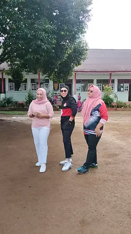 #masukberanda #fypシ゚ #videoviral #akubahagiadengancarakusendiri #anakgym @missfikha26 