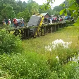 Di pimping kah ini kan jembatan kd kwa d lewati truk apa lagi bwa semen  Pandawanan