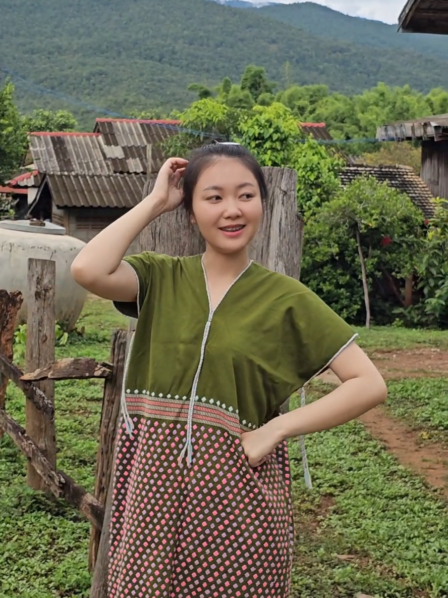 บ้านที่แสนอบอุ่น😊💚⛰️. #แอร์ปอ  #สาวกะเหรี่ยง  #ชนบทบ้านฉัน🌿🌿 