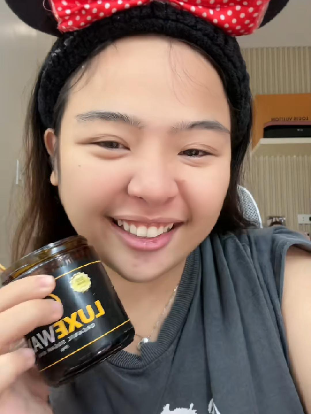 🌻Underarm waxing with your boyfriend = free entertainment 😂 Smooth results, sweet laughs, thanks to Luxewax Organic Sugar Wax!💛#Luxewax #LuxewaxSugarWaxKit #HairRemoval