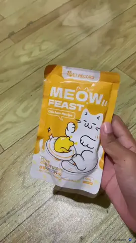 #catwetfoodrecomendation #catwetfood #healthycatfood #meowfeastcatfood #petrecord 