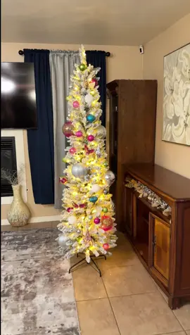 Pero que bonito 🎄🎄🎄#christmastree #worththewait  #christmas2025 #christmastreedecorating 