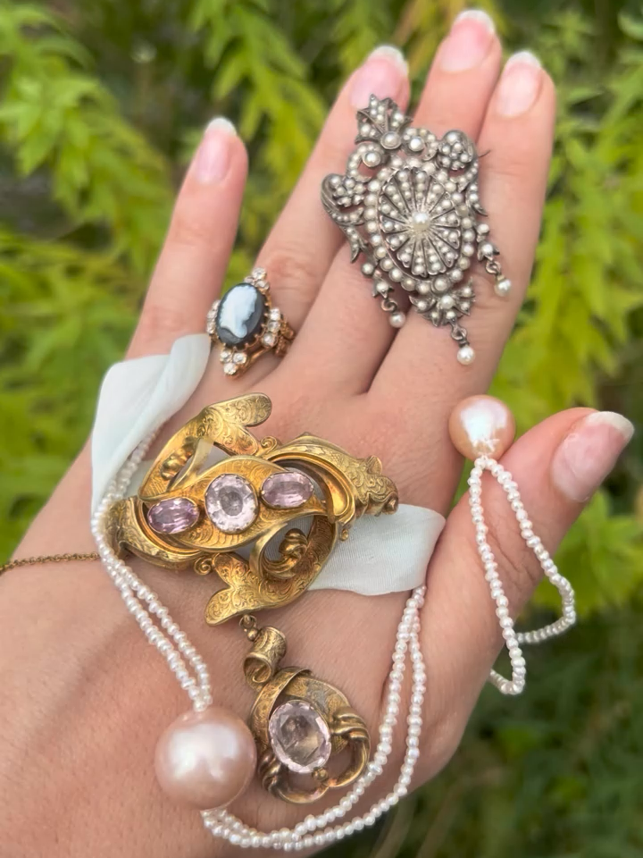 Breaking news, the Hot Mademoiselle capsule collection is literally manifesting as we speak! 💎✨ And what better way to share my excitement than with a deep dive into each of these pieces? Stay tuned for part 2 for more Curio magic incoming! #victorianjewelry #antiquejewelryaddiction #antiquejewelry #antiquejewellery
