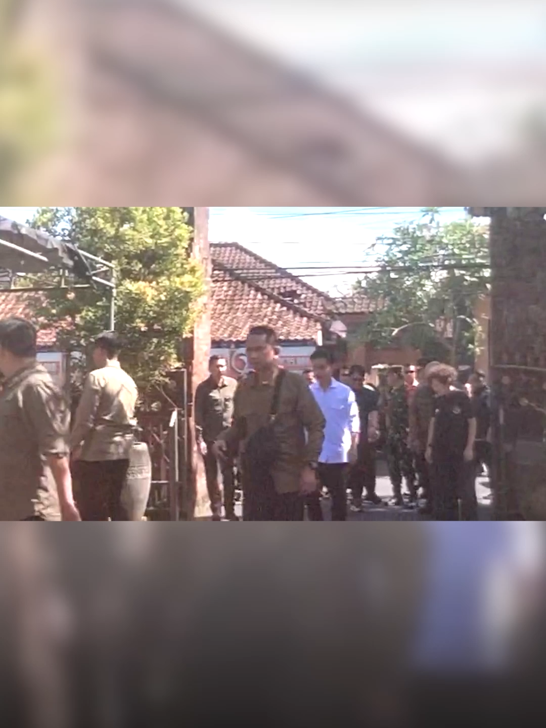 Kunjungan Wapres Gibran meninjau langsung lokasi pengungsian warga yang terdampak musibah banjir di wilayah Denpasar. #wapres #wapresgibran #banjirdidenpasar #pemkotdenpasar