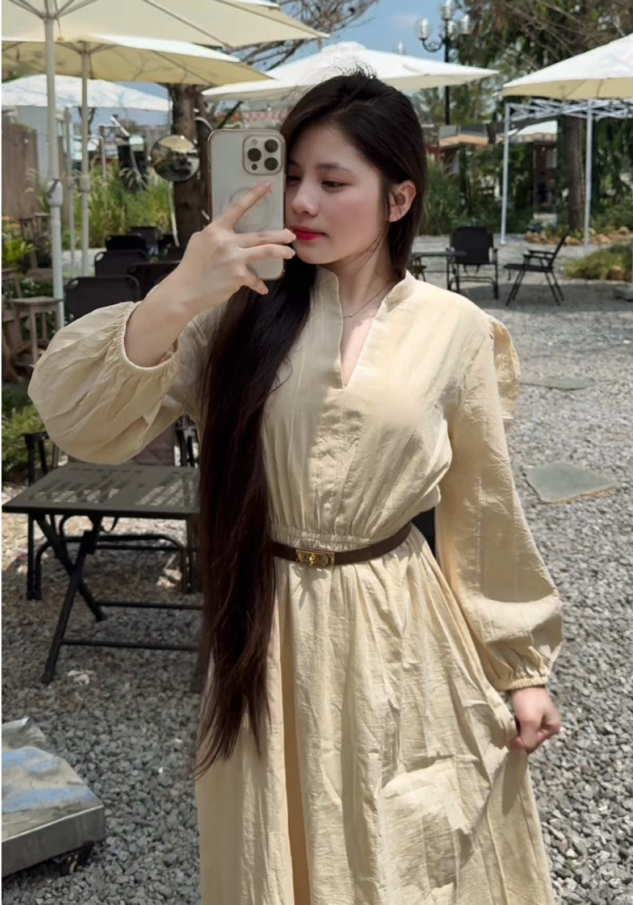 Đầm thiết kế sang chảnh