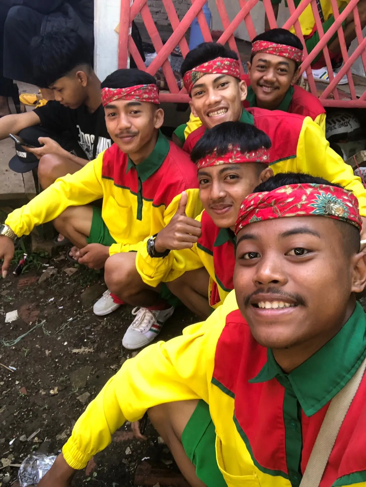 Anak bawangg💛💚 #sisingan #batim @ANEKA WARNA JAYA (ANAK BAWANG) 