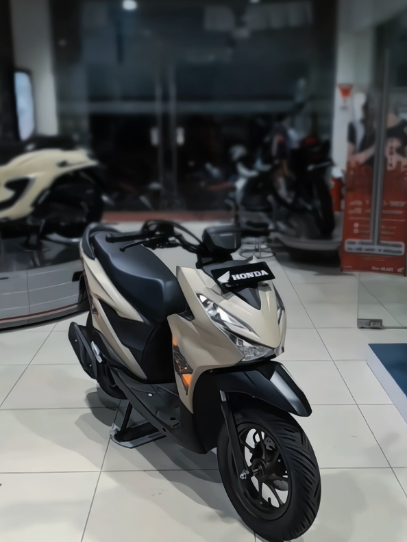 NEW BEAT STREET BROWN‼️ ASTRA MOTOR KEBUMEN‼️ Honda Vario 125 DP Mulai dari 1,2 Juta‼️ Honda Beat DP Mulai 500rb‼️ Honda Scoopy DP Mulai 900rb‼️ PCX 160 DP Mulai 2,2 Juta‼️ 👉Bonus Pembelian‼️ ✅Gratis Servis & Oli 1 THN ✅Gratis Helm & Jacket ✅SafetyTool (Jas Hujan, P3K & Cairan Ban Tubeless) ✅Extra Double Hook ✅Anti Gores Speedometer (Honda Beat) ✅Tool Set ✅Extra Spion Lampu ( Beat, Vario ) ✅Carper Motor ( Scoopy, Stylo ) ✅Cover Speedometer ( Scoopy ) ✅Cover Plat Nomor ✅Surat Jalan Sementara 👉Garansi‼️ ✅Garansi Rangka 5 Thn ✅Garansi Injeksi 5 Thn ✅Garansi Mesin 3 Thn ✅ Garansi kelistrikan 1 Thn ✅ DP Mulai Dari 500rban ✅ DEALER RESMI HONDA ✅ DP Minim Angsuran Ringan ✅ Unit Ready Stock ✅ Proses Cepat 1 Hari ✅ Nego Japri Whatsapp ✅ Syarat KTP & KK (Jawa Tengah) ✅ Bayar Saat Terima Motor ✅ Angsuran Bulan Depan ✅ Proses Tanpa Datang Ke Dealer ✅ Melayani Pembelian Cash & Kredit 📍 Lokasi: Jl. Kusuma No.14, Gunungmujil, Bumirejo, Kec. Kebumen (Depan JB / Jadi Baru) 📍 Ring Area: Kebumen, Wonosobo, Purworejo, Sumpiuh, Banyumas, Banjarnegara, Purbalingga 📞 Pemesanan Bisa Menghubungi: 👨‍💼: Adji Astra 📱: 082114275686 🌐: http://wa.me/message #fyp #kebumen #hondabeat  #beatstreet  #astramotorkebumen 