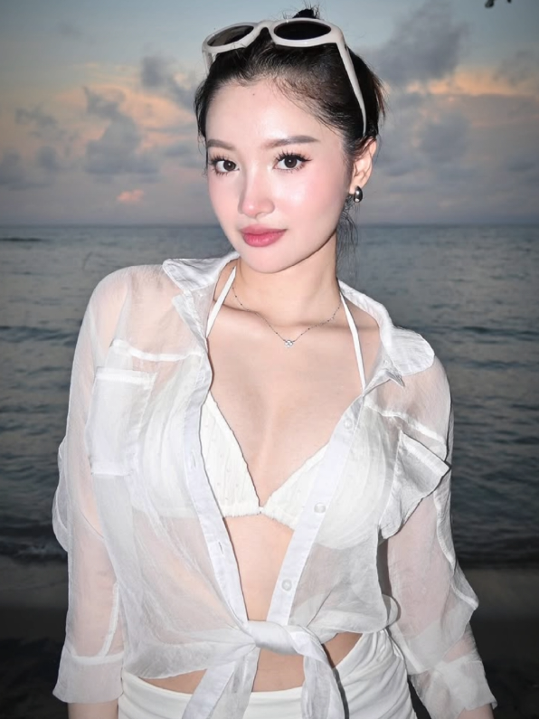#CapCut i love white 🤍 #tiktok #promoseruweekend #fyp 