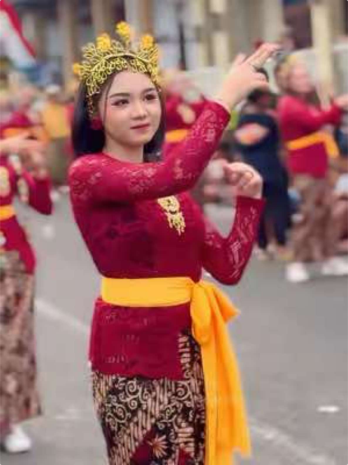 Gadis Kebaya merah cantik bolo #dance #karnaval #karnavalsoundsystem #fyp 