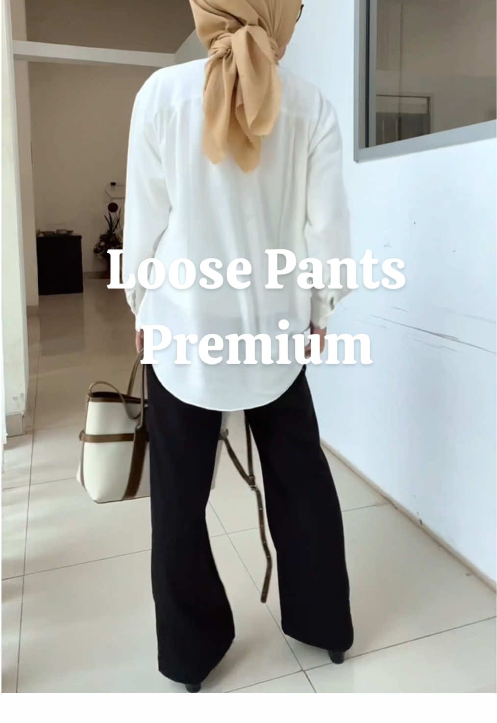 Celana ternyaman aku sih sejauh ini , bahan super flowy #OOTD #loosepants #ootdfashion #celana 