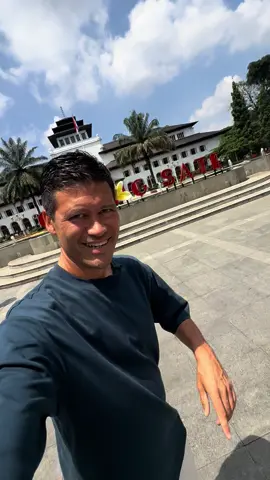 Wilujeng enjing Bandung!