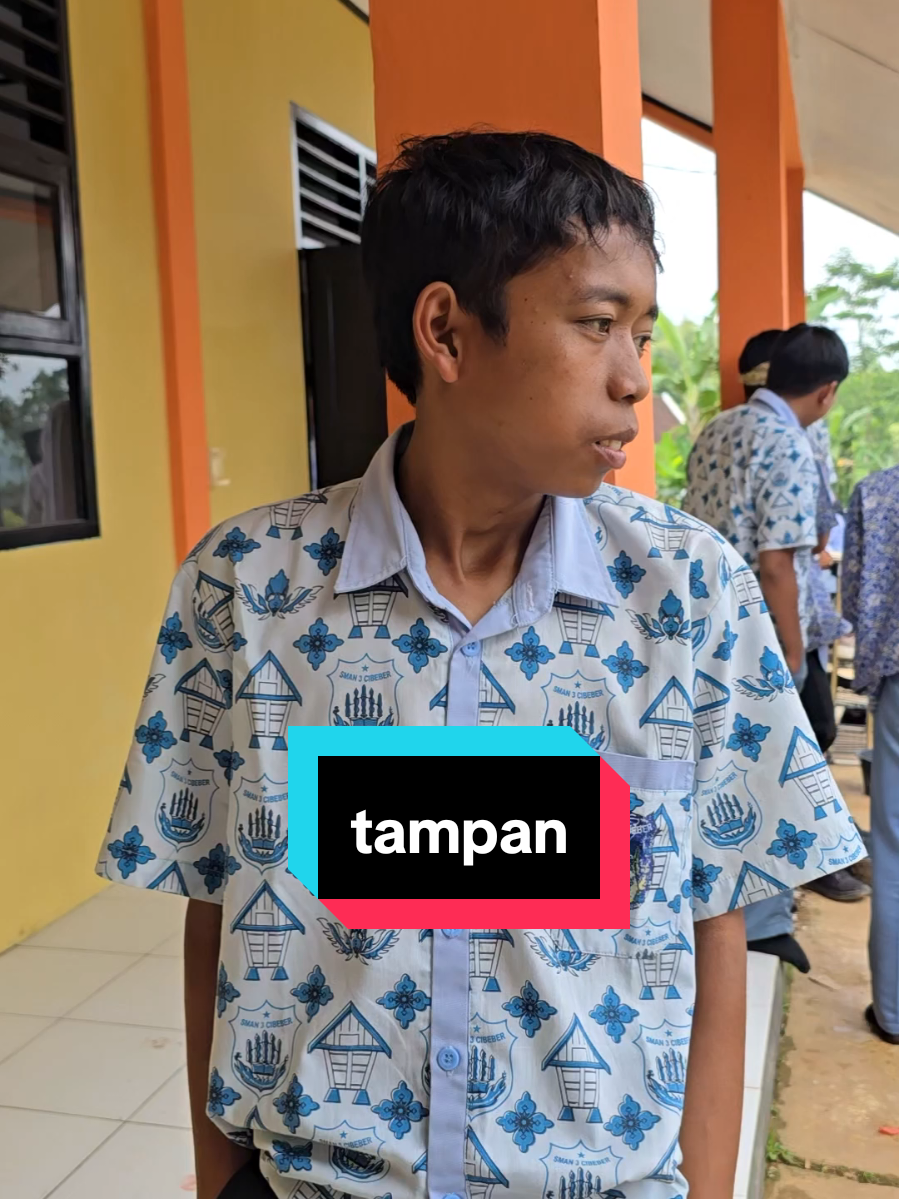 hidup lagi ganteng gantengnya...ada aja cobaan jgn lupa ya like share dan follow. YO..yg mau ngendorse 😁😁😁 #tampandanberani #cool #masasuram #fyp 