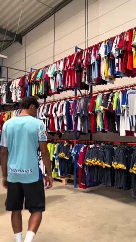 ❤️ Follow us Mystershirt_clips for more football-related content! (We’ll be giving away one mystery box per month)👈🏻 Which kit do you like the most?! 💰Enjoy an extra 10% discount on our mystery boxes via the link in our bio! #mysteryshirt #mystershirt #mysteryfootballbox #footballfans #footballcollectors