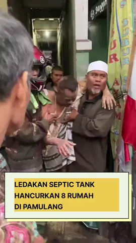 Diduga kuat akibat ledakan septic tank, delapan unit rumah di Jl. Talas 2 RT. 003/001, Kelurahan Pondok Cabe Ilir, Kecamatan Pamulang, Kota Tangerang Selatan, mengalami kerusakan parah. Menurut informasi yang dihimpun, ledakan dahsyat ini berpusat di rumah milik Agus, salah satu dari delapan korban yang terdampak. Akibat ledakan tersebut, delapan rumah lainnya di sekitarnya juga hancur. Tujuh orang yang berada di lokasi saat kejadian langsung dilarikan ke rumah sakit. Enam di antaranya dirawat di RS Hermina Ciputat, sementara satu orang lainnya dibawa ke RS UIN Ciputat. #ledakandipamulang  #septictank  #pamulang #UINciputat #tangsel 