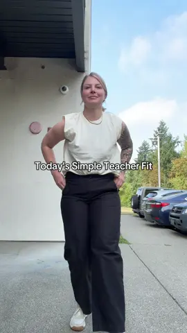 Listen. Ya girl will be wearing this muscle tee & work pant combo all year.  #teacherfit #teacheroutfit #americanapparel 