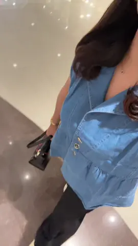 Atasan cantik aku bagus kan🥰 #atasanmurah #vestdenim #fypageシ #viralvideo #outfitideas 