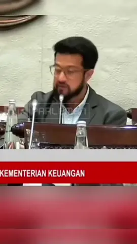 Primus Yustisio Anggota Komisi XI DPR RI Fraksi PAN mendesak agar seleksi beasiswa Lembaga Pengelola Dan Pendidikan (LPDP) dibuat lebih sederhana dan transparan. ia menilai proses yg berlangsung saat ini masih menyulitkan dan kurang terbuka, terutama ditahap akhir penerimaan. Primus, LPDP hanya menyampaikan laporan agregat tiap tahun tanpa rincian yg jelas. ia juga menekankan prinsip keadilan, dengan prioritas lebih besar untuk masyarakat kurang mampu. sumber: antaranewscom  #wakilrakyat #dpr #dprri #pendidikan #mahasiswa 