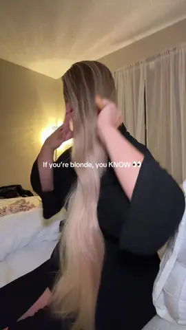 Blondes, I’m gonna hold your hand for this one 👀✨