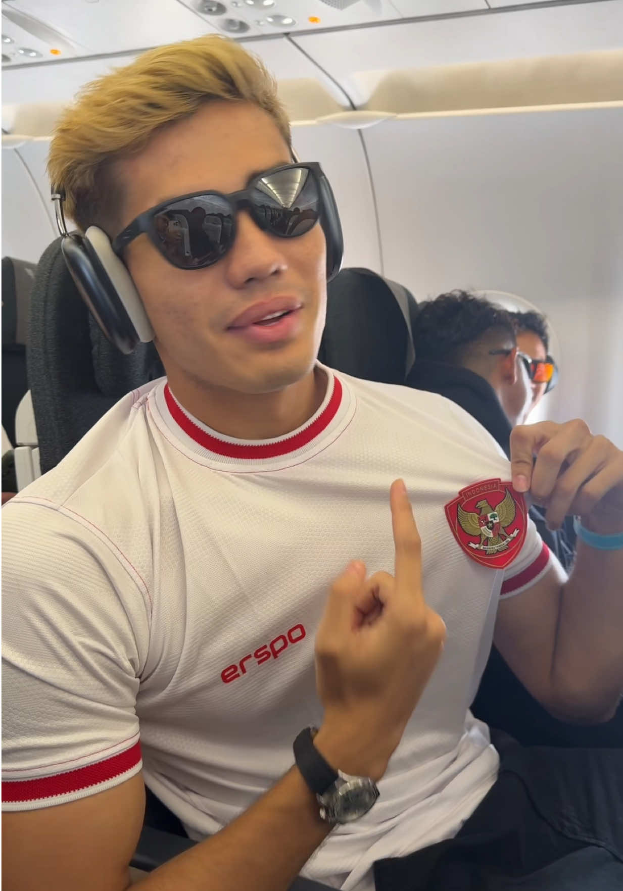 Say NO percintaan , Say YES keliling Indonesia .  #✈️#🇮🇩 