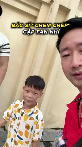 Bác sĩ “chem chép” gặp fan nhí #bacsytuanduong #thammytuanduong #thammy #lamdep 