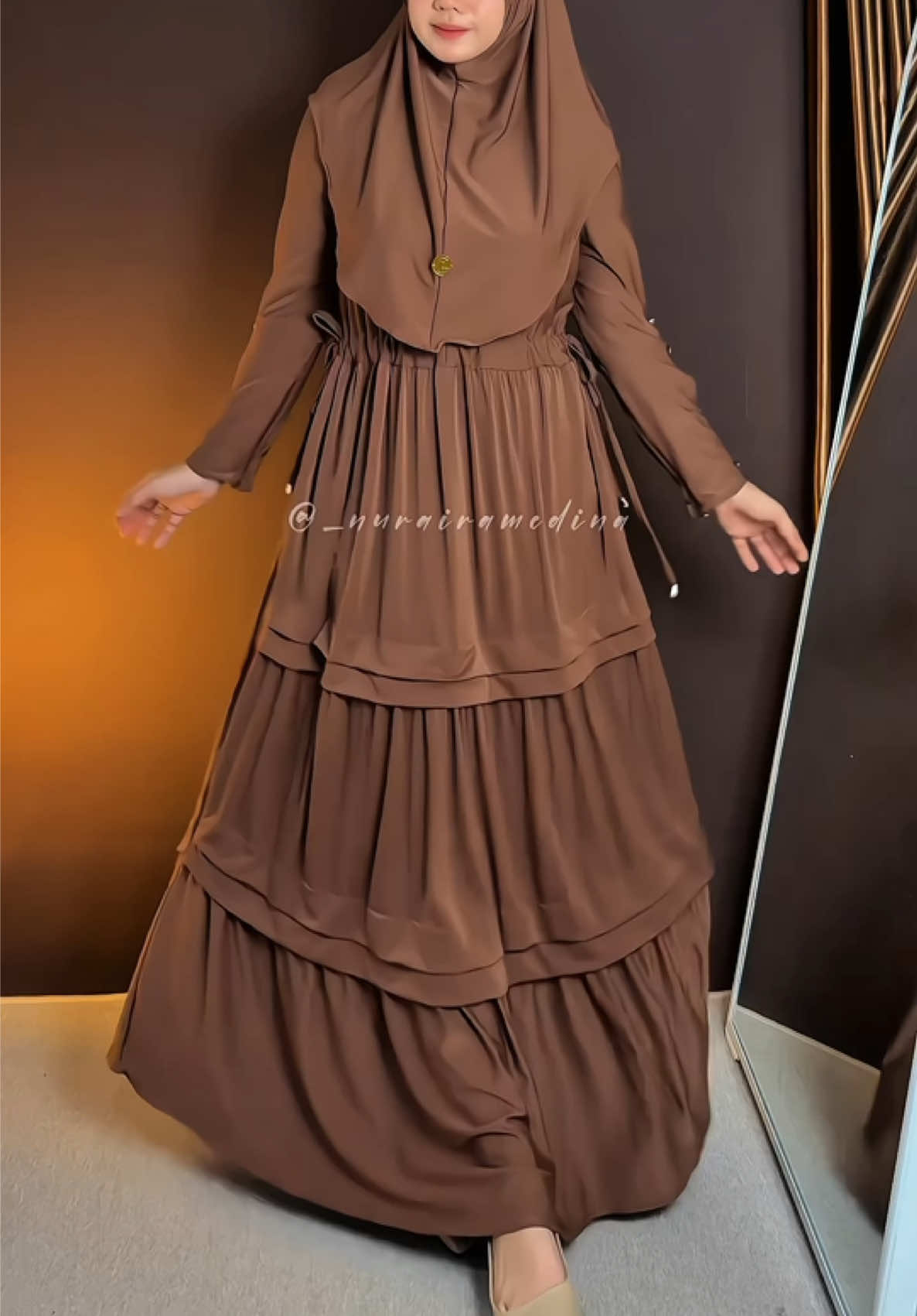 Under 200rb udh dpt abaya secantik ini mna udah free hijab lagi😍  #abaya #abayaset #abayasethijab 