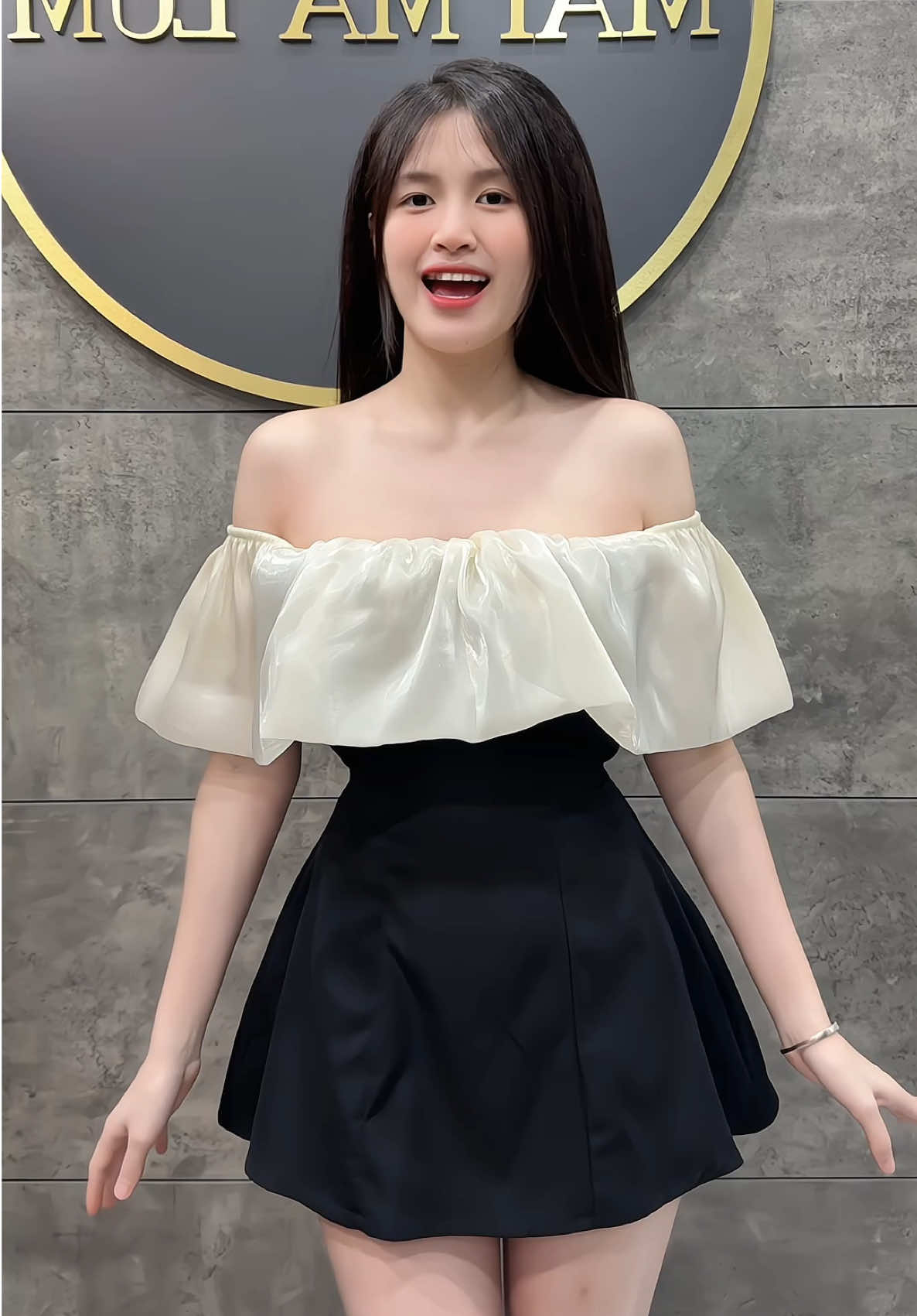 Váy trễ vai